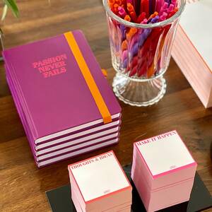 Notizbuch "passion never fails"