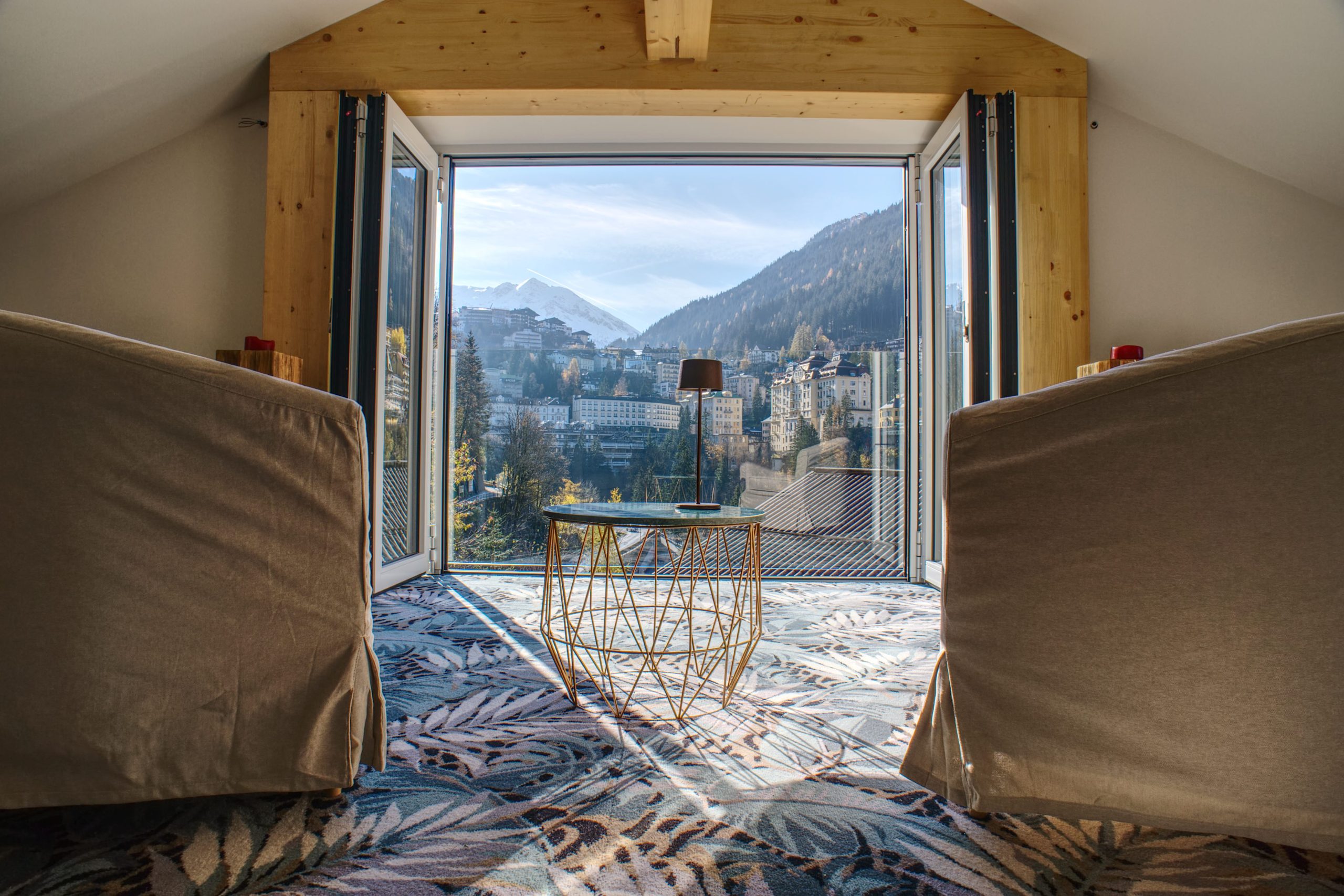 Tagesbar Ausblick auf Bad Gastein bei Tageslicht